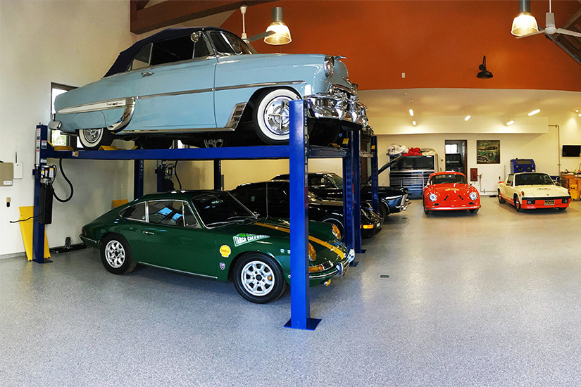 Top residential epoxy flooring near Lobo Canyon, Agoura Hills CA provided by Concrete Illusions.